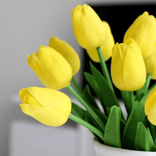 18PCS Artificial Yellow Tulips